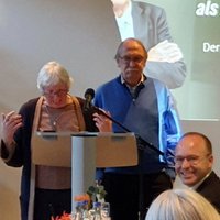 Ingrid Grischtschenko und Uwe Janssen danken Winfried Kretschmann