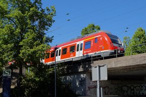 Eine S-Bahn in Oberaichen