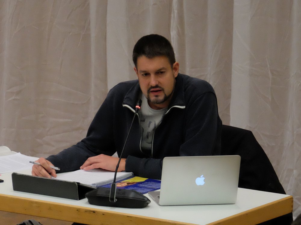 David Armbruster spricht im Gemeinderat